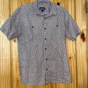 Patagonia mens back step button up purple shirt